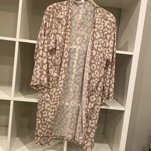 NWT: Jardin by Macris short-sleeve robe, abstract dot pattern, size S/M